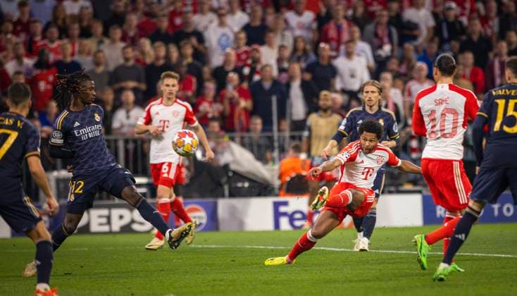 Munich, Germany. 30th Apr 2024. Serge Gnabry (Muenchen) Eduardo Camavinga (Real) FC Bayern Munich - Real Madrid FC Bayern München - Real Madrid 30.04.2024