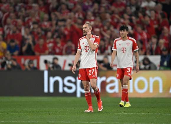 30.04.2024, Fussball UEFA Championsleague 2023 2024: Halbfinale, FC Bayern München - Real Madrid, in der Allianz-Arena München. Konrad Laimer (Bayern München) enttäuscht