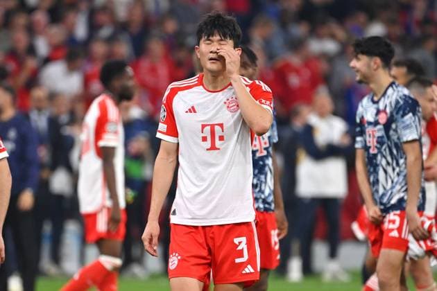 Minjae KIM (FC Bayern Muenchen), Enttaeuschung,Frust,enttaeuscht, frustriert,niedergeschlagen, nach Spielende,Aktion. Fussball Champions League Halbfinale FC Bayern Muenchen - Real Madrid 2-2 am 30.04.2024, A L L I A N Z A R E N A.