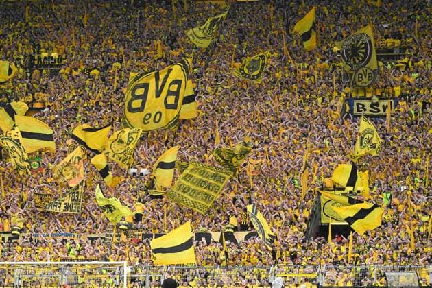 Fans of Borussia Dortmund before the UEFA Champions League match between Borussia Dortmund and Paris Saint Germain at BVB Stadion Dortmund on May 01, 2024 in Dortmund, Germany. ( Photo by federico pestellini panoramic ) - FOOTBALL : Borussia Dortmund vs Paris Saint Germain - Ligue des Champions - 01 05 2024 FedericoPestellini Panoramic 