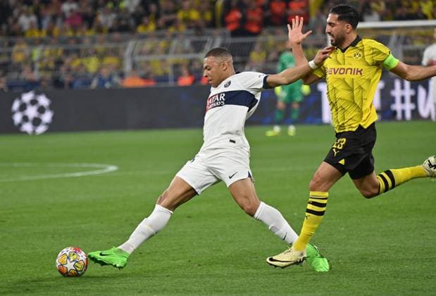 01.05.2024, xjrdrx, Fussball UEFA Champions League, Borussia Dortmund - Paris St.Germain emspor, v.l. Kylian Mbappe (PSG Paris St.Germain), Emre Can (Borussia Dortmund) (DFL DFB REGULATIONS PROHIBIT ANY USE OF PHOTOGRAPHS as IMAGE SEQUENCES and or QUASI-VIDEO) Dortmund