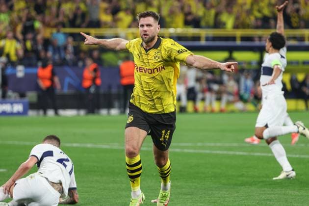 Champions League - Borussia Dortmund - Paris Saint Germain am 01.05.2024 im Signal Iduna Park in Dortmund Jubel, Torjubel, Torschuetze, Torschütze Niclas Füllkrug Fuellkrug (Dortmund 14) jubelt nach seinem Tor zum 1 zu 0