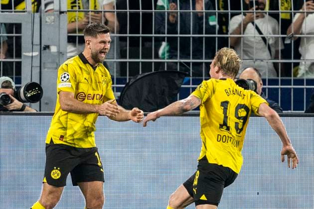 Fußball: Champions League. Halbfinale, Hinspiel: Borussia Dortmund - Paris St. Germain am 01.05.2024 im Signal-Iduna-Park: Dortmunds Niclas Füllkrug (l.) jubelt nach seinem Tor zum 1:0 mit Dortmunds Julian Brandt. WICHTIGER HINWEIS: Gemäß den Vorgaben der UEFA ist es untersagt, in dem Stadion und oder vom Spiel angefertigte Fotoaufnahmen in Form von Sequenzbildern und oder videoähnlichen Fotostrecken zu verwerten bzw. verwerten zu lassen. Copyright: xKirchner DavidxInderliedx