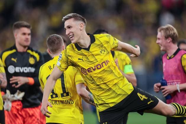 01.05.2024, Fussball, Saison 2023 2024, UEFA Champions League, Halbfinale, Borussia Dortmund - Paris Saint-Germain, Nico Schlotterbeck (Borussia Dortmund) freut sich, Dortmund Signal Iduna Park NRW Deutschland xRHR-FOTO DEx Copyright: DennisxEwert RHR-FOTOx RHR-FOTO DE