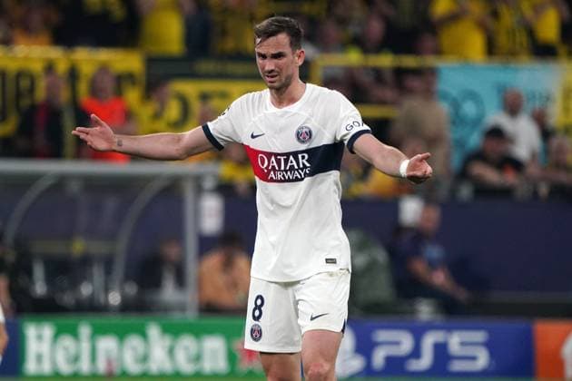 Fussball, UEFA Champions League Saison 2023 2024, Semifinal, Halbfinale , Borussia Dortmund - Paris Saint Germain FC , Signal Iduna Park Dortmund Fabian Ruiz Paris Saint Germain FC Aktion, Einzelbild