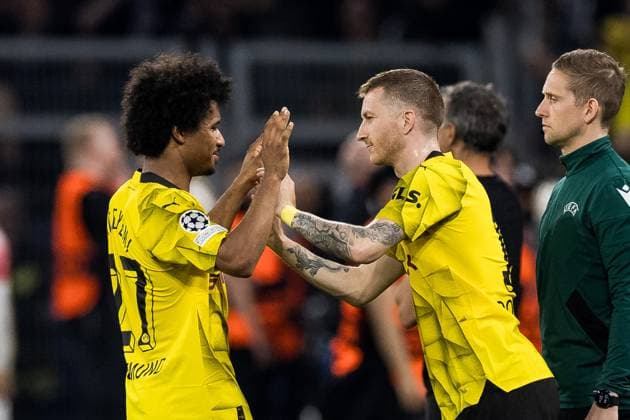 UEFA Champions League: Borussia Dortmund - FC Paris Saint-Germain; 01.05.2024 Karim Adeyemi (Borussia Dortmund, 27) und Marco Reus (Borussia Dortmund, 11) klatschen bei Auswechslung ab UEFA Champions League: Borussia Dortmund - FC Paris Saint-Germain, Dortmund, SIGNAL IDUNA PARK Copyright: xBEAUTIFULxSPORTS Wunderlx
