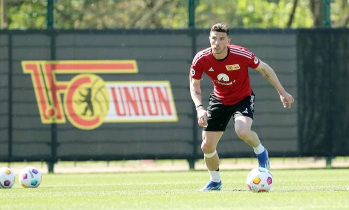 Robin Gosens Einzelbild Freisteller Aktion Fußball Fussball Training 1.Bundesliga Herren DFL Saison 2023 2024 01.05.2023 1.FC Union Berlin FCU DFL regulations prohibit any use of photographs as image sequences and or quasi-video.
