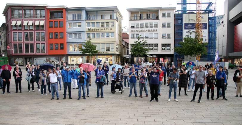BAU 02.05.2024, Deutschland, Stuttgart Volleyball, Die Landeshauptstadt Stuttgart ehrt am 2. Mai 2024 feierlich den Triple-Sieger Allianz MTV Stuttgart. Oberbürgermeister Dr. Frank Nopper lädt das Team zum Empfang in das Rathaus der Stadt Stuttgart und feiert mit dem Triple-Team anschließend auf dem Rathausbalkon. Fans