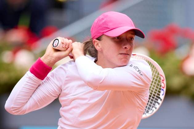 Mutua Madrid Open - Day Eleven Iga Swiatek of Poland returns a shot against Madison Keys of United States during day eleven of the Mutua Madrid Open 2024 at Caja Magica on May 2, 2024, in Madrid, Spain. Madrid Caja Magica Madrid Spain RL_MMO24_01821 Copyright: xRicardoxLarreinax