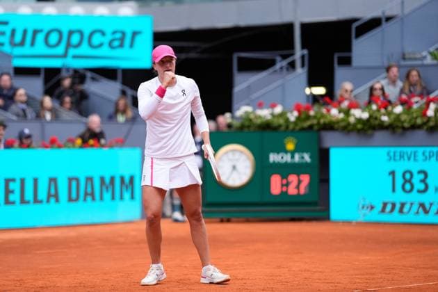 May 2, 2024, Madrid, Madrid, SPAIN: Iga Swiatek of Poland in action against Madison Keys of United States during the Mutua Madrid Open 2024, ATP, Tennis Herren Masters 1000 and WTA, Tennis Damen 1000, tournament celebrated at Caja Magica on Mayo 02, 2024 in Madrid, Spain. Madrid SPAIN - ZUMAa181 20240502_zaa_a181_029 Copyright: xOscarxJ.xBarrosox