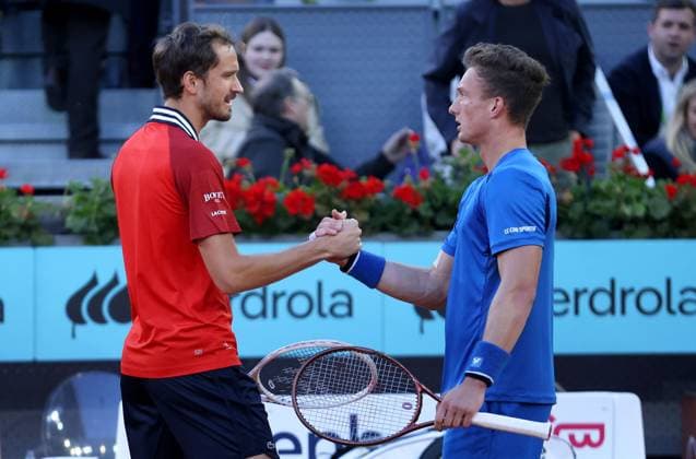 Daniil Medvedev of Russia shakes hands with Jiri Lehecka of Czech Republic following his retirement due to injury Mutua Madrid Open, Day 11, Tennis, La Caja Magica, Madrid, Spain - 02 May 2024  Copyright: xEllaxLing Shutterstockx 14454211ae