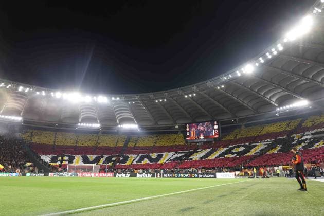 Europa League 2023 24 tra Roma vs Bayer Leverkusen 02 05 2024 Rome, Olympic Stadium, football match valid for the semi-final of the Europa League 2023 24 between AS Roma vs Bayer Leverkusen In the picture: supporters roma ROMA Stadio Olimpico Lazio ITALIA Copyright: xFABIOxSASSOxFabioxSassox IMG_0637