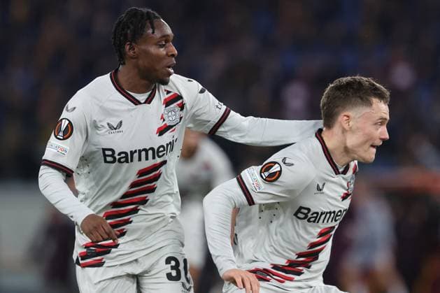 Football Europa League match - AS Roma vs Bayer 04 Leverkusen Rome, Italy 2.05.2024: Florian Wirtz of Leverkusene score the goal 0-1 and celebrate with the team during the UEFA Europa League 2023-2024, semi-finals leg 1, football match between AS Roma vs Bayer 04 Leverkusen FuSsball at Olympic Stadium in Rome. Rome Italy  Copyright: xIPAxSport ABACAx
