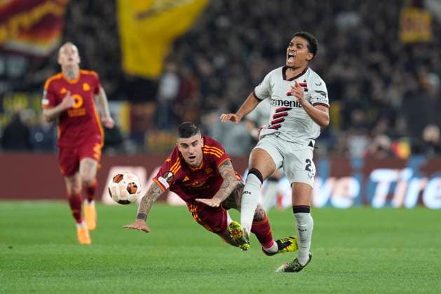 Gianluca Mancini of AS Roma competes for the ball with Amine Adli of Bayer Leverkusen during the UEFA Europa League match between AS Roma and Bayer Leverkusen at Stadio Olimpico Rome Italy on 02 May 2024. Rome Stadio Olimpico Rome Italy Copyright: xPhotoxSportxPicsx SP24-929-023
