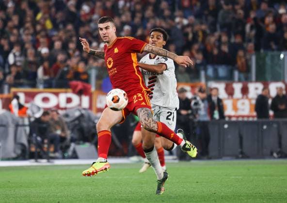 Gianluca Mancini (AS Rom, 23), Amine Adli (Bayer 04 Leverkusen, 21) AS Rom vs. Bayer 04 Leverkusen, Europa-League, Halbfinale, Hinspiel, Saison 2023-24, 02.05.2024, ITA, AS Rom vs. Bayer 04 Leverkusen, Europa-League, Halbfinale, Hinspiel, Saison 2023-24, 02.05.2024, Rom Copyright: xEibner-Pressefoto JoergxNiebergallx EP_EER