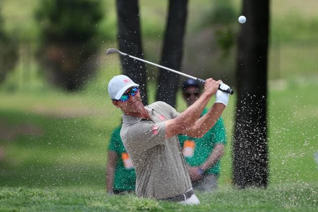 MCKINNEY, TX - MAY 02: Adam Scott (AUS) hits a bunker shot on the second hole during the first round of the PGA, Golf Herren CJ CUP Byron Nelson on May 2, 2024, at TUP Craig Ranch in McKinney, TX. (Photo by David Buono Icon Sportswire) GOLF: MAY 02 PGA CJ CUP Byron Nelson EDITORIAL USE ONLY Icon240502176