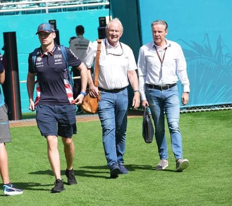 Formula 1 Crypto.com Miami Grand Prix 03.05.2024, Miami International Autodrome, Miami, Formula 1 Crypto.com Miami Grand Prix,im Bild Max Verstappen (NLD), Oracle Red Bull Racing, Motorsportchef Dr. Helmut Marko (Oracle Red Bull Racing)