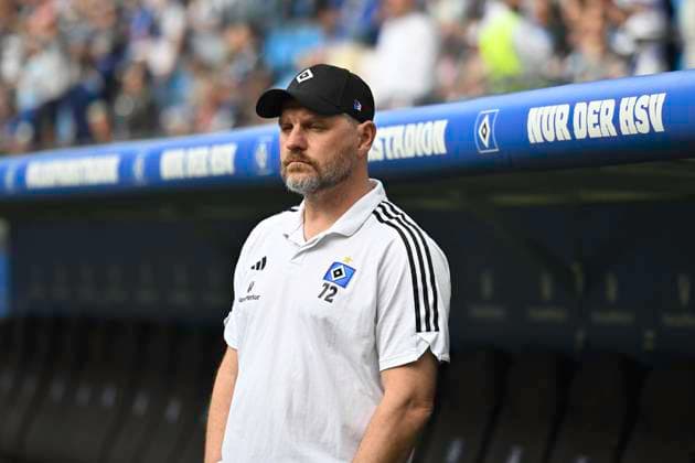 GER; 2. FBL,, Hamburger SV vs FC St.Pauli 03.05.2024, Volksparkstadion, Hamburg, GER; 2. FBL, Hamburger SV vs FC St.Pauli im Bild Trainer Steffen Baumgart (Hamburg) vor dem Spiel