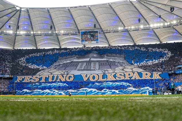 Fussball, Herren, Saison 2023 2024, 2. Bundesliga (32. Spieltag), Hamburger SV - FC St. Pauli, Fans vom HSV mit Choreo, 03.05. 2024,