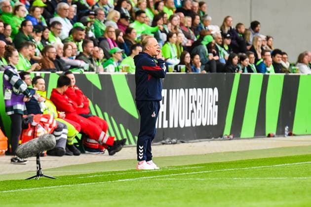Fußball I Frauen I Saison 2023-2024 I Bundesliga I 20. Spieltag I VfL Wolfsburg - 1. FC Köln I 03.05.2024 Daniel Weber (Trainer, 1. FC Köln) Freisteller, Nahaufnahme, Porträt, Portrait, Einzelfoto, Einzelbild, Körper Wolfsburg AOK Stadion Niedersachsen Deutschland Copyright: xLobeca InesxHähnelx