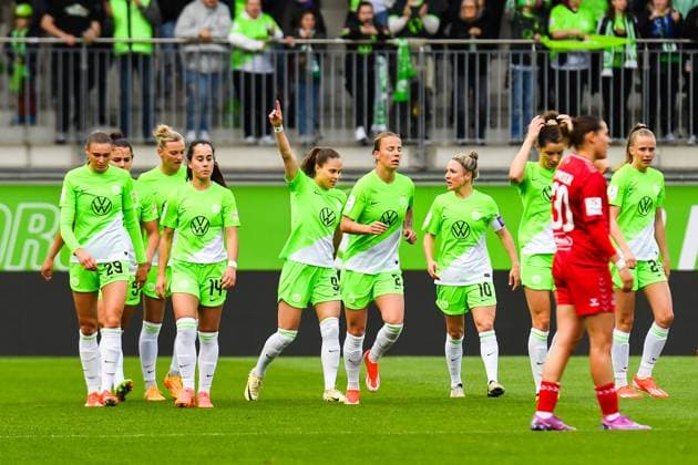Fußball I Frauen I Saison 2023-2024 I Bundesliga I 20. Spieltag I VfL Wolfsburg - 1. FC Köln I 03.05.2024 Torjubel Ewa Pajor (9, VfL Wolfsburg) Wolfsburg AOK Stadion Niedersachsen Deutschland Copyright: xLobeca InesxHähnelx