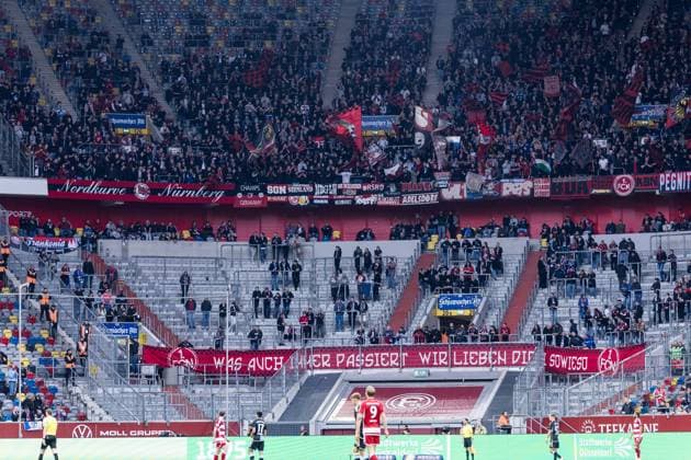 2. Fussball Bundesliga: Fortuna Düsseldorf 1895 - 1. FC Nürnberg; 03.05.2024 Die Gastkurve mit mitgereisten Fans des 1. FC Nürnberg Banner: Was auch immer passiert wir lieben dich sowieso 2. Fussball Bundesliga: Fortuna Düsseldorf 1895 - 1. FC Nürnberg, Düsseldorf, Merkur Spiel-Arena DFL REGULATIONS PROHIBIT ANY USE OF PHOTOGRAPHS AS IMAGE SEQUENCES AND OR QUASI-VIDEO.