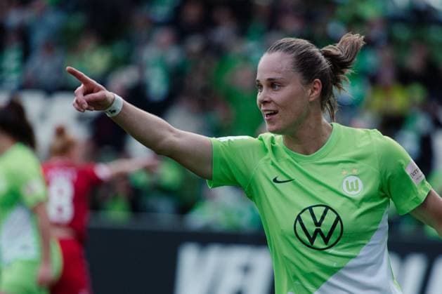 Wolfsburg, Deutschland 03. Mai 2024: 1. BL - Frauen - 2023 2024 - VfL Wolfsburg vs. 1. FC Köln Im Bild: Ewa Pajor (Wolfsburg) jubelt nach ihrem Tor zum 3:0 DFB regulations prohibit any use of photographs as image sequences and or quasi-video AOK Stadion Niedersachsen Copyright: xFotostandx xNiewelerx