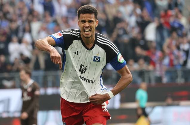 Robert Glatzel (HSV) , kein tor Fussball, Herren, Saison 2023 2024, 2.BL, Volksparkstadion, Hamburger SV gegen FC St Pauli, Stadtderby DFL REGULATIONS PROHIBIT ANY USE OF PHOTOGRAPHS AS IMAGE SEQUENCES AND OR QUASI-VIDEO.