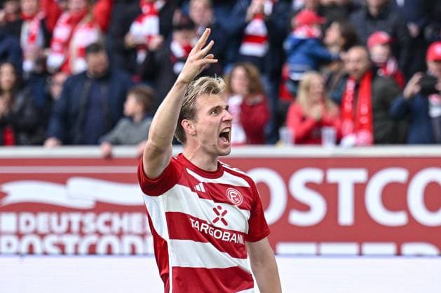 03.05.2024, Fussball, 2. Bundesliga, 32. Spieltag Saison 2023 2024, Fortuna Düsseldorf - 1. FC Nuernberg, Vincent Vermeij (Fortuna Düsseldorf) freut sich über das Tor zum 1:0. xRHR-FOTO TKx