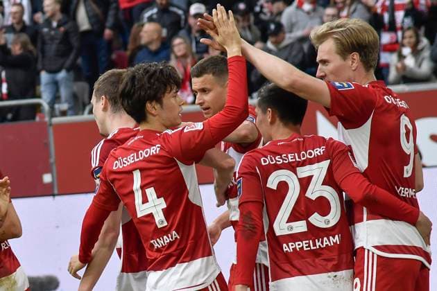 Vincent Vermeij ( 9, Fortuna Duesseldorf) jubelt nach dem Tor zum 1:0 mit der Mannschaft 03.05.2024 Fussball Fortuna Duesseldorf vs 1. FC Nuernberg , Merkur Spiel-Arena, Duesseldorf, DFB DFL REGULATIONS PROHIBIT ANY USE OF PHOTOGRAPHS AS IMAGE SEQUENCES AND OR QUASI-VIDEO NRW Germany