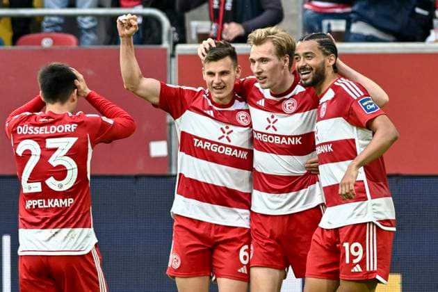Vincent Vermeij ( 9, Fortuna Duesseldorf) jubelt nach dem Tor zum 2:0 mit Emmanuel Iyoha ( 19, Fortuna Duesseldorf) Tim Oberdorf ( 15, Fortuna Duesseldorf) Shinta Appelkamp ( 23, Fortuna Duesseldorf) 03.05.2024 Fussball Fortuna Duesseldorf vs 1. FC Nuernberg , Merkur Spiel-Arena, Duesseldorf, DFB DFL REGULATIONS PROHIBIT ANY USE OF PHOTOGRAPHS AS IMAGE SEQUENCES AND OR QUASI-VIDEO NRW Germany