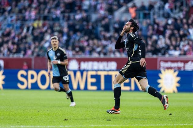 2. Fussball Bundesliga: Fortuna Düsseldorf 1895 - 1. FC Nürnberg; 03.05.2024 Jubel zum 2:1 durch Ivan Marquez (1. FC Nürnberg, 15) 2. Fussball Bundesliga: Fortuna Düsseldorf 1895 - 1. FC Nürnberg, Düsseldorf, Merkur Spiel-Arena DFL REGULATIONS PROHIBIT ANY USE OF PHOTOGRAPHS AS IMAGE SEQUENCES AND OR QUASI-VIDEO.