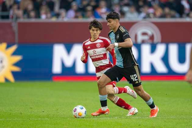 Fussball: 2. Bundesliga, Saison 2023 2024, 32. Spieltag, Fortuna Duesseldorf - 1. FC Nuernberg am 03.05.2024 in der Merkur Spiel-Arena in Duesseldorf. Zweikampf zwischen Ao Tanaka (Fortuna Duesseldorf, 04) und Can Yilmaz Uzun (1. FC Nuernberg, 42). Wichtiger Hinweis: Gemaess den Vorgaben der DFL Deutsche Fussball Liga bzw. des DFB Deutscher Fussball-Bund ist es untersagt, in dem Stadion und oder vom Spiel angefertigte Fotoaufnahmen in Form von Sequenzbildern und oder videoaehnlichen Fotostrecken zu verwerten bzw. verwerten zu lassen. Foto: Kirchner-Media TH