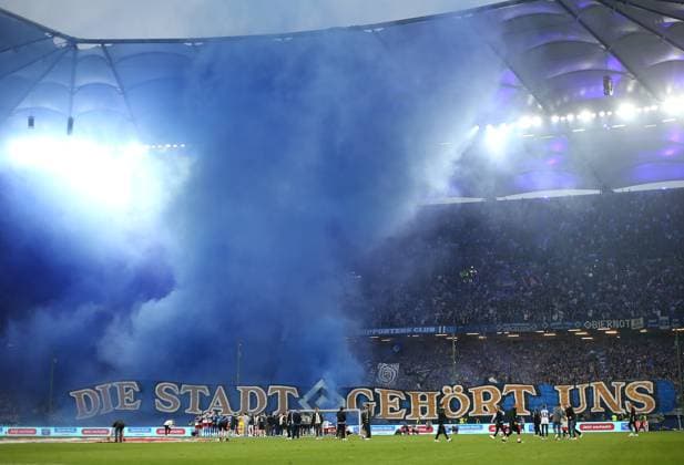 Sport Themen der Woche KW18 Sport Bilder des Tages 03.05.2024, Fussball 2. Bundesliga 2023 2024, 32. Spieltag, Hamburger SV - FC St. Pauli , im Volksparkstadion Hamburg. die HSV Fans entrollen ein Banner mit ãDie Stadt gehört unsÒ nach dem Derbysieg aus ***DFL and DFB regulations prohibit any use of photographs as image sequences and or quasi-video.*** *** 03 05 2024, Soccer 2 Bundesliga 2023 2024, Matchday 32, Hamburger SV FC St Pauli , in the Volksparkstadion Hamburg the HSV fans unfurl a banner with ãDie Stadt gehört unsÒ after the derby victory DFL and DFB regulations prohibit any use of photographs as image sequences and or quasi video
