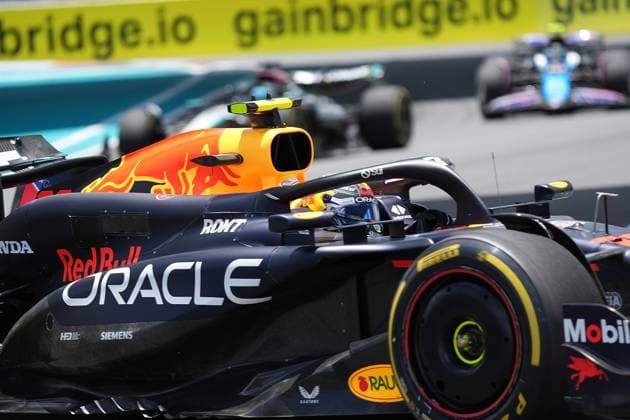 03.05.2024, Miami International Autodrome, Miami, Formula 1 Crypto.com Miami Grand Prix,im Bild Sergio Perez (MEX), Oracle Red Bull Racing Defodi-506_20240503_hbr_3378