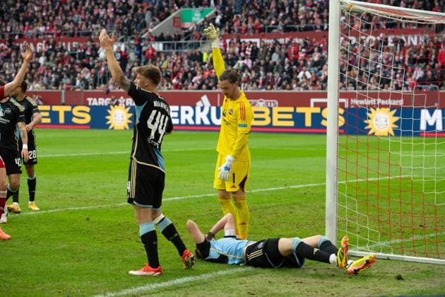 Florian HUEBNER (Hübner, N) liegt verletzt am Boden, Fussball 2. Bundesliga, 32. Spieltag, Fortuna Duesseldorf (D) - 1. FC Nuernberg (N) 3:1 am 03.05.2024 in der Merkur Spiel-Arena Duesseldorf Deutschland. Â
