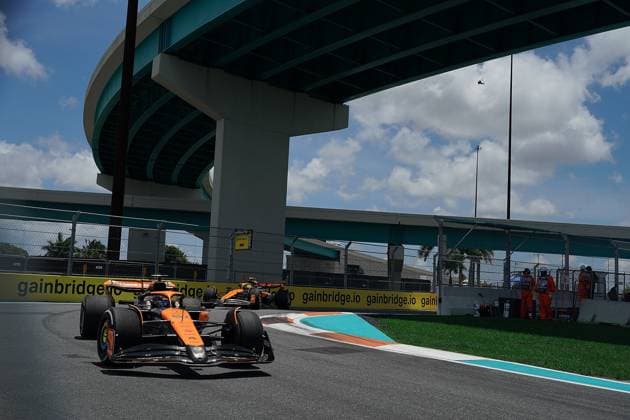 Formula 1 Crypto.com Miami Grand Prix 03.05.2024, Miami International Autodrome, Miami, Formula 1 Crypto.com Miami Grand Prix,im Bild Oscar Piastri (AUS), McLaren F1 Team, Lando Norris (GBR), McLaren F1 Team