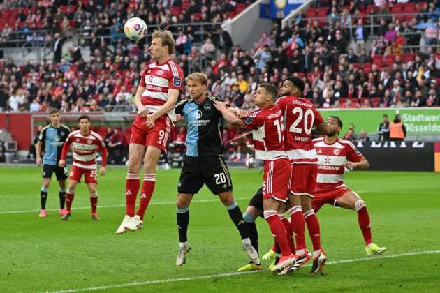 v.li., Vincent Vermeij (Fortuna Duesseldorf), Sebastian Andersson (1.FC Nuernberg) 03.05.2024, Fussball 2. Bundesliga, 32. Spieltag, Saison 2023 2024 Fortuna Düsseldorf - 1. FC Nürnberg 3:1 Düsseldorf Nordrhein Westfalen Deutschland