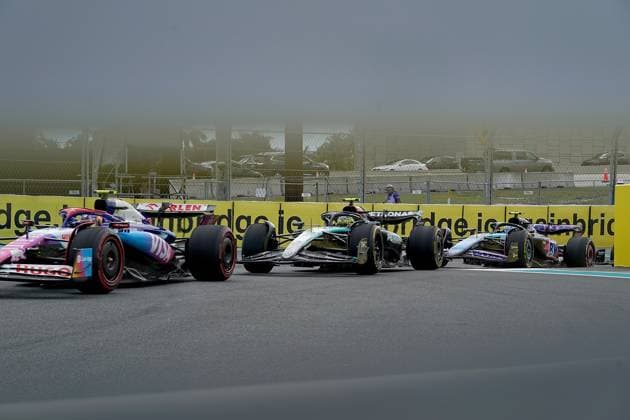 04.05.2024, Miami International Autodrome, Miami, Formula 1 Crypto.com Miami Grand Prix,im Bild Yuki Tsunoda (JPN), Visa Cash App RB Formula One Team, Lewis Hamilton (GBR), Mercedes-AMG Petronas Formula One Team, Pierre Gasly (FRA), Alpine F1 Team Defodi-506_20240504_hbr_3201