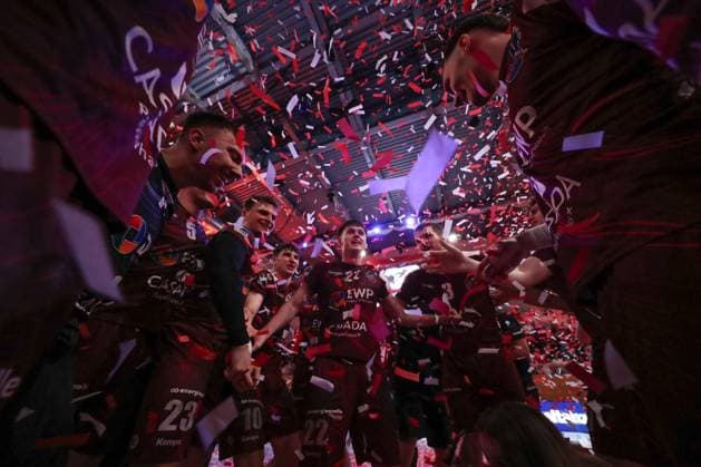 04.05.2024, xtgx, Handball - 2.Handballbundesliga, 1.VfL Potsdam - TV Grosswallstadt emspor, v.l. Potsdam Jubel, Torjubel, jubelt ueber das Tor, celebrate the goal, celebration, Stiegen in die 1.Handball Bundesliga auf Potsdam