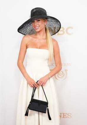 LOUISVILLE, KY - MAY 04: Alix Earle walks the red carpet before the 150th running of the Kentucky Derby on May 4, 2024, at Churchill Downs in Louisville, Ky. (Photo by Jeff Moreland Icon Sportswire) HORSE RACING: MAY 04 Kentucky Derby EDITORIAL USE ONLY Icon168240504024