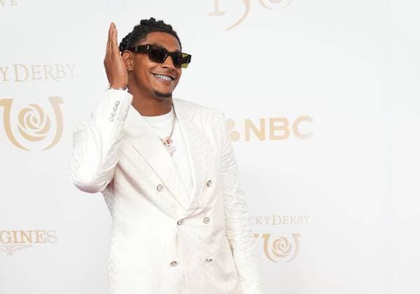 LOUISVILLE, KY - MAY 04: Kansas City Chiefs running back Isiah Pacheco walks the red carpet before the 150th running of the Kentucky Derby on May 4, 2024, at Churchill Downs in Louisville, Ky. (Photo by Jeff Moreland Icon Sportswire) HORSE RACING: MAY 04 Kentucky Derby EDITORIAL USE ONLY Icon168240504042