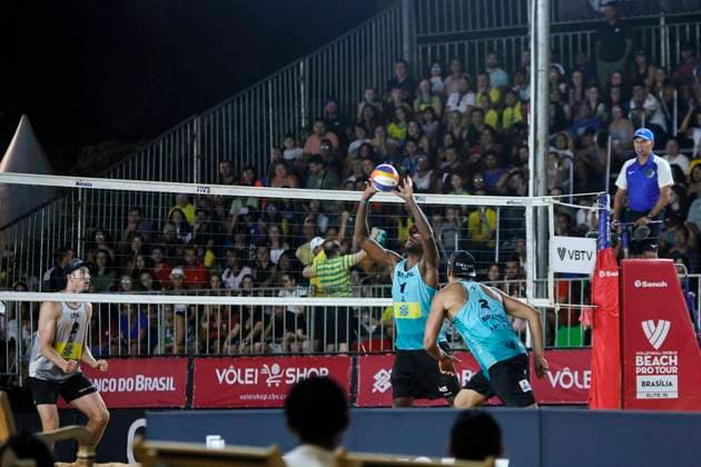 Beach volleyball, Beachvolleyball World Circuit, Brasilia BRASILIA (DF),05 04 2024- VOLLEY CIRCUIT WORLD, Beach Volleyball Match between Brazil x USA, valid for the World Volleyball Circuit, held in the city of Brasilia, on the afternoon of this Saturday, May 4, 2024 . (Foto: Wallace Martins Thenews2 imago images) SPO  Copyright: xWallacexMartinsx
