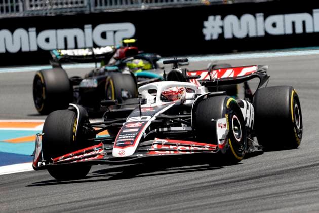 MIAMI GARDENS, FL - MAY 04: MoneyGram Haas F1 Team driver Kevin Magnussen 20 of Denmark races in turn 1 during the running of the F1 Sprint Race on May 4, 2024 at the Miami International Autodrome in Miami Gardens, FL. (Photo by Jeff Robinson Icon Sportswire) AUTO: MAY 04 F1 Crypto.com Miami Grand Prix EDITORIAL USE ONLY Icon24050413841