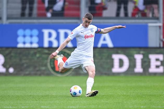 05.05.2024, Fussball, 2. Bundesliga, 32. Spieltag Saison 2023 2024, SV Wehen Wiesbaden - Holstein Kiel, Philipp Sander (Holstein Kiel) xRHR-FOTO TKx