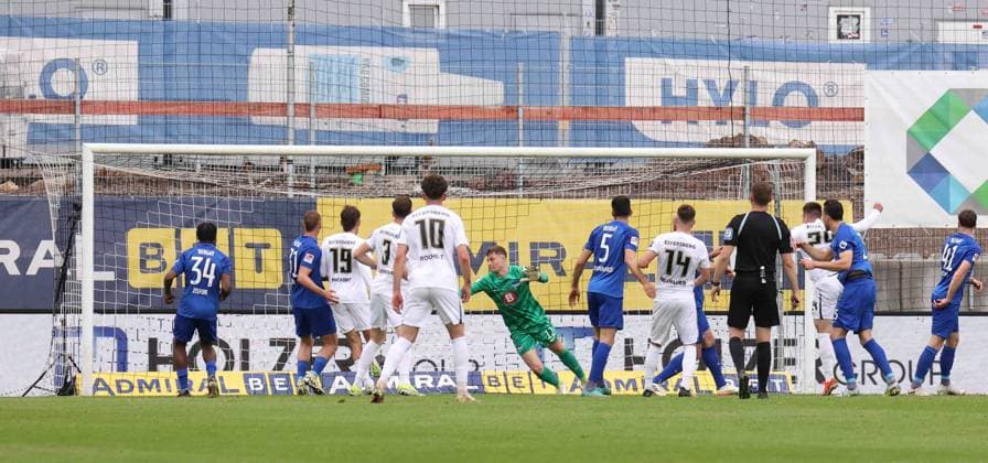 05.05.2024, Fussball, Herren, 2. Bundesliga, Saison 2023 2024, SV 07 Elversberg - Hertha BSC Berlin, Luca Schnellbacher (SV 07 Elversberg) erzielt das Tor zum 1:0 Elversberg Ursapharm-Arena an der Kaiserlinde Saarland Deutschland (DE)
