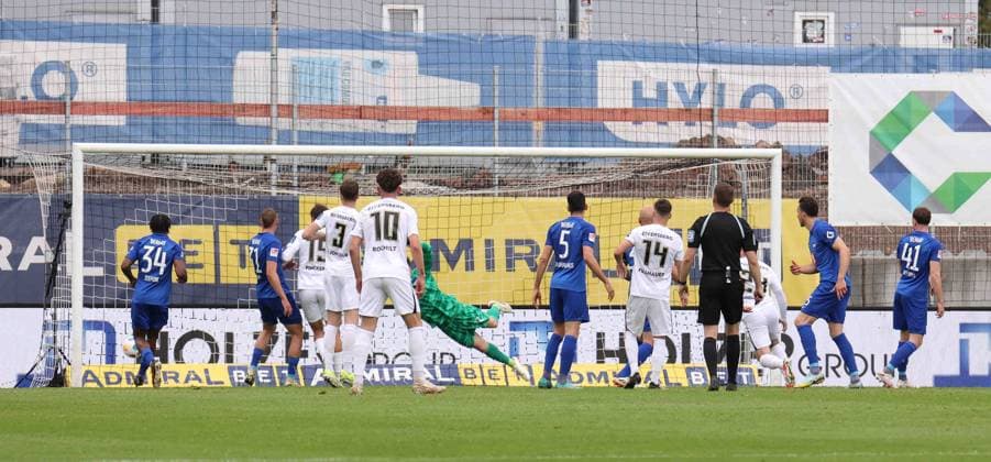 05.05.2024, Fussball, Herren, 2. Bundesliga, Saison 2023 2024, SV 07 Elversberg - Hertha BSC Berlin, Luca Schnellbacher (SV 07 Elversberg) erzielt das Tor zum 1:0 Elversberg Ursapharm-Arena an der Kaiserlinde Saarland Deutschland (DE)
