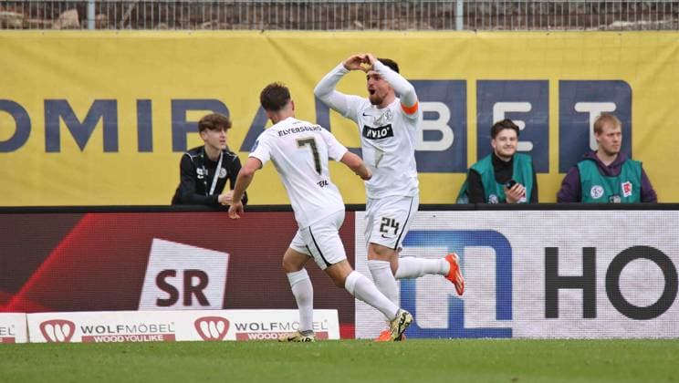 05.05.2024, Fussball, Herren, 2. Bundesliga, Saison 2023 2024, SV 07 Elversberg - Hertha BSC Berlin, Luca Schnellbacher (SV 07 Elversberg) bejubelt sein Tor zum 1:0 Elversberg Ursapharm-Arena an der Kaiserlinde Saarland Deutschland (DE)