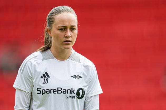 240505 Camilla Linberg of Rosenborg ahead of the Toppserien football match between Brann and Rosenborg on May 5, 2024 in Bergen. Photo: Marius Simensen BILDBYRAN Cop 238 bbeng brann dam football fotball fotboll rosenborg tfk toppserien Copyright: MARIUSxSIMENSEN BB240505BB343