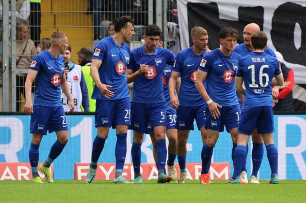 05.05.2024, Fussball, Herren, 2. Bundesliga, Saison 2023 2024, SV 07 Elversberg - Hertha BSC Berlin, Torjubel zum 1:1, Tor durch ein Eigentor von: Florian Le Joncour (SV 07 Elversberg) Elversberg Ursapharm-Arena an der Kaiserlinde Saarland Deutschland (DE)